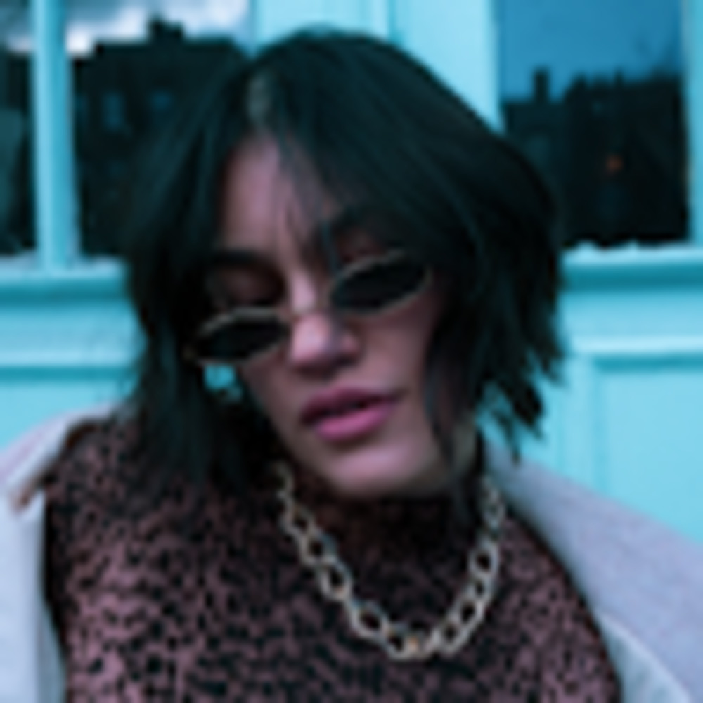 Meet your Posher, Carolina